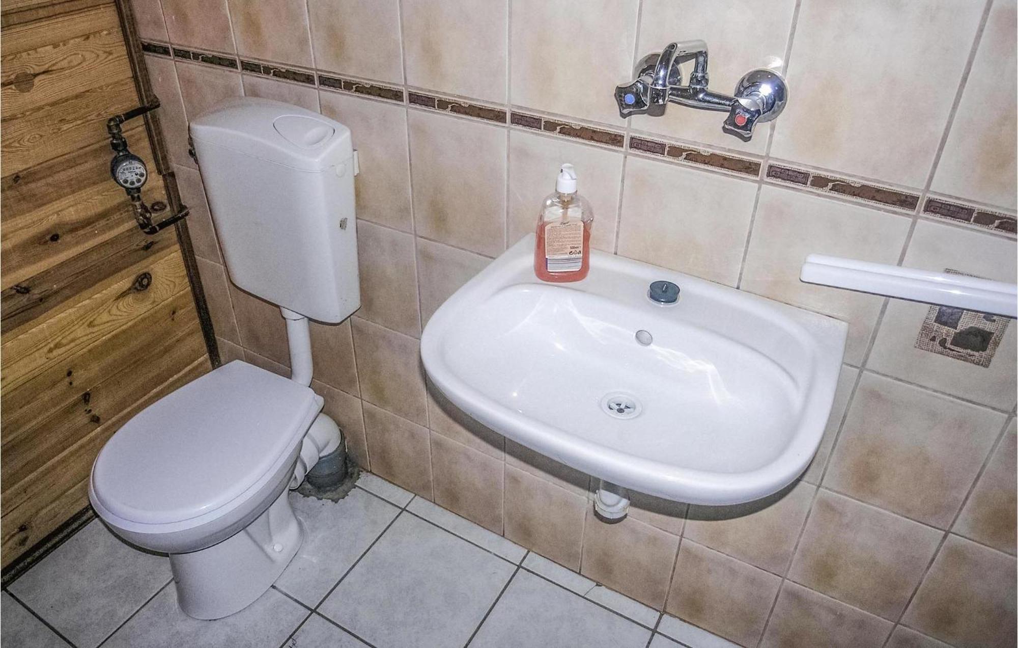 Nice Home In Mscice With Kitchen Ngoại thất bức ảnh